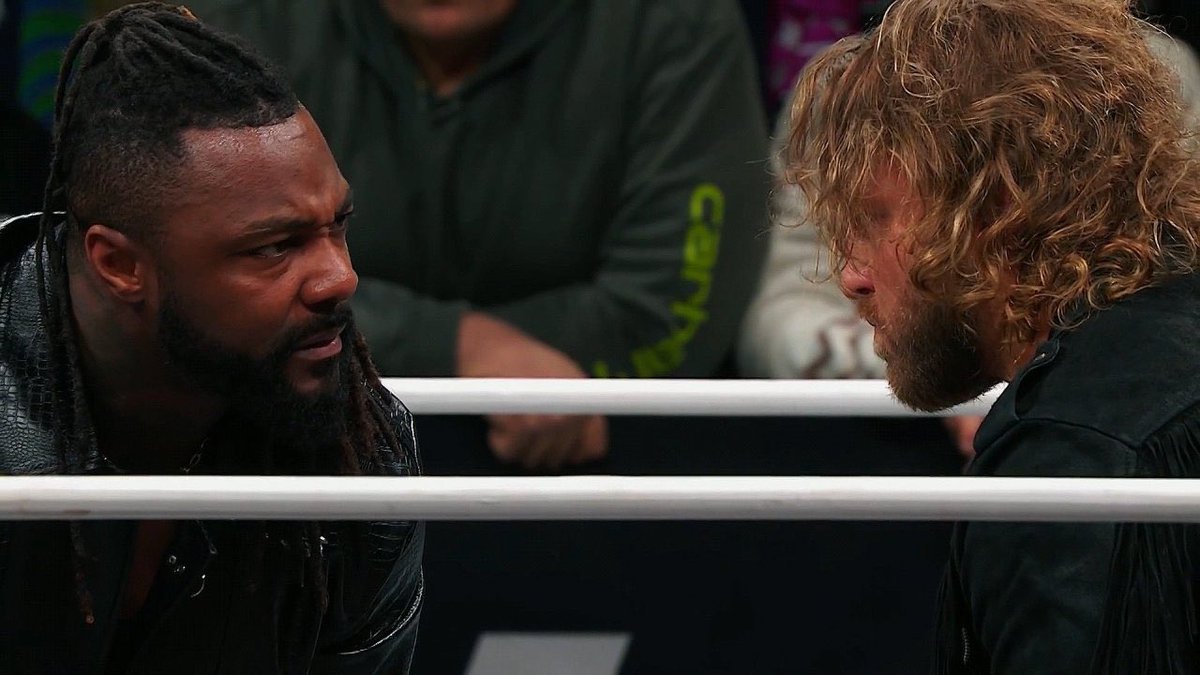 mychemicalmox's tweet image. KISS ALREADY