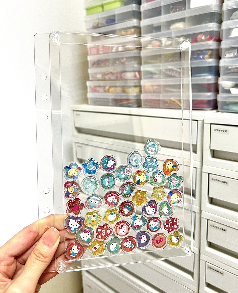 シェイカー付きクリアバインダー✨ 表紙部分におはじきシールを入れて