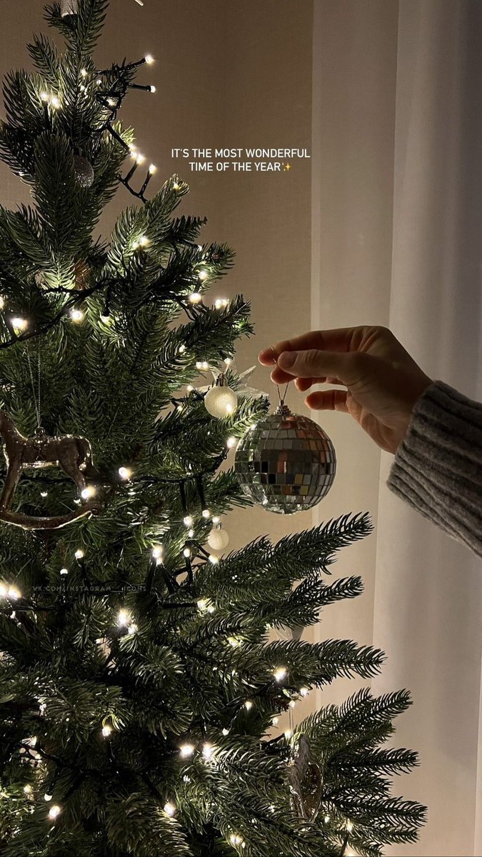 jayrdark's tweet image. Real ones know Christmas Eve is the real big day🎄😉