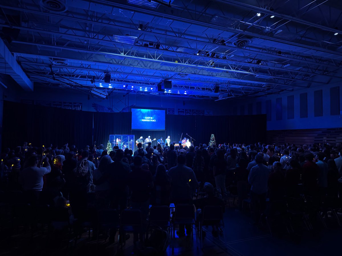 ZachWLambert's tweet image. We were told that practicing radical inclusion would kill our church.

That talking about justice for the marginalized would empty the room.

That preaching the Way of Jesus every week would turn people away.

Restore is living proof those are lies.

Merry Christmas, y’all 🎄