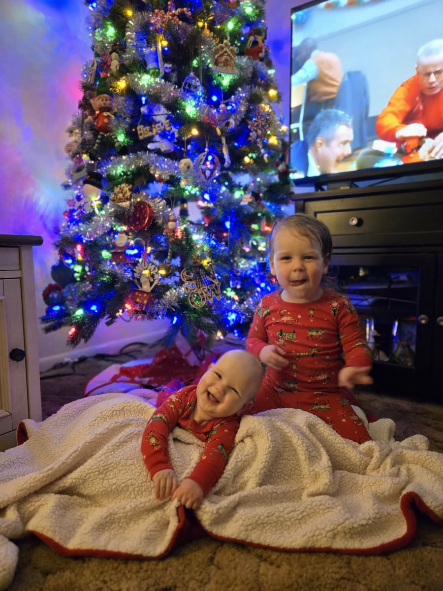 Kevin Lee Davidson tweet media