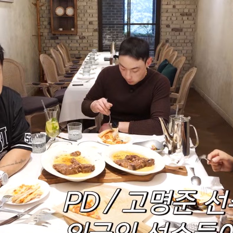 mr_october36's tweet image. 최지훈도 열심히 사는데...
나도 열심히 살아야지...