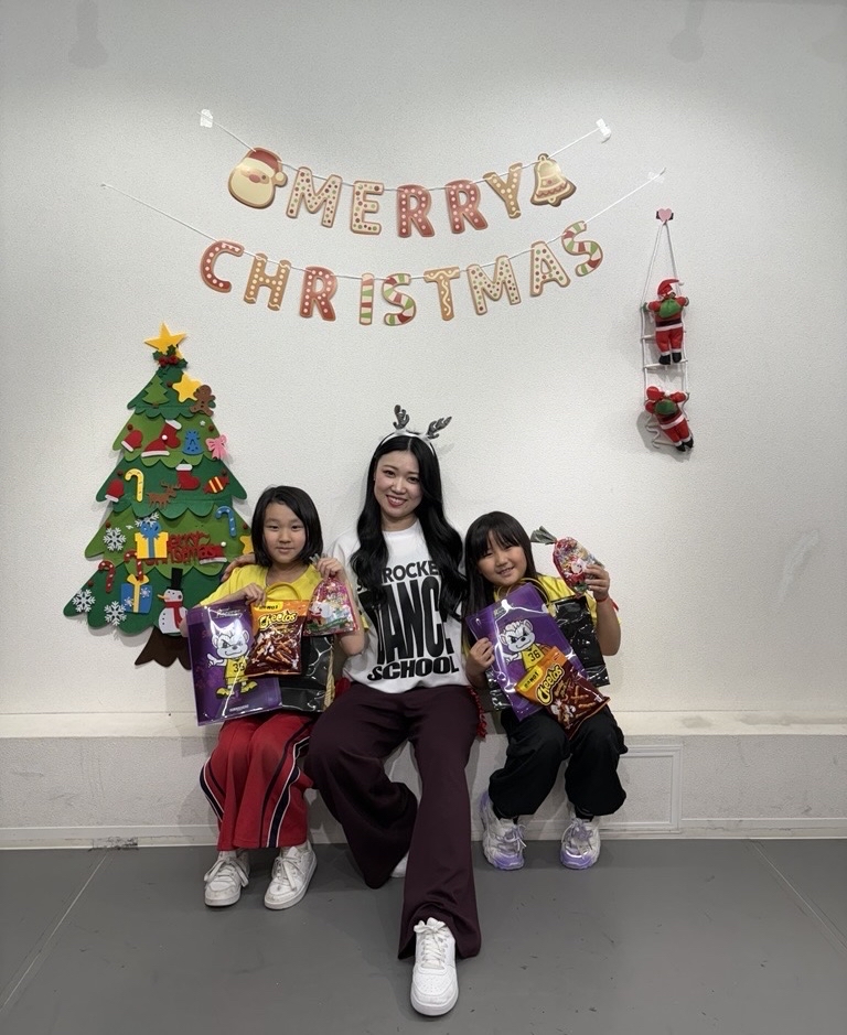 Merry Christmas🎅🎄 ＼ バスケットボールスクールとダンススクールに