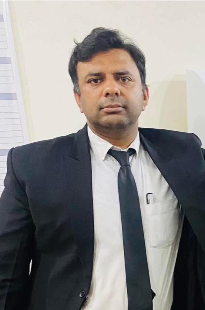 ButtAdvt's tweet photo. The Real facts of the case of the innocent #Hasanshah #Advocate 
#JustuceForHasanshah 
#WeStandwithHasanshah 
#chiefjusticeofpakistan
#chiefjusticehighcourt 
@asmashirazi @ARYNEWSOFFICIAL @BBCUrdu @DunyaNews @TalatHussain12 @AzamNazeerTarar @mubasherlucman @AbsaKomal https://t.co/PdG69n00ep