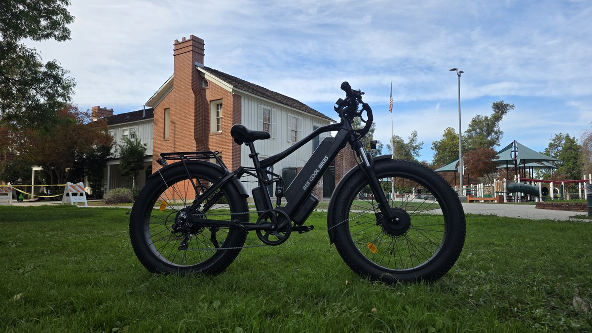 BeecoolBikes's tweet photo. 🚲Dual Power, Total Freedom
😎Bee Adventurer X2 delivers thrilling dual-motor power with flexible drive modes, single or dual motors for control.
https://t.co/CNfUEJzTkx
#BeeAdventurerX2 #DualMotorEbike #SwitchablePower #ElectricBikeLife #AllTerrainEbike #RideYourWay https://t.co/qA42P05jFP