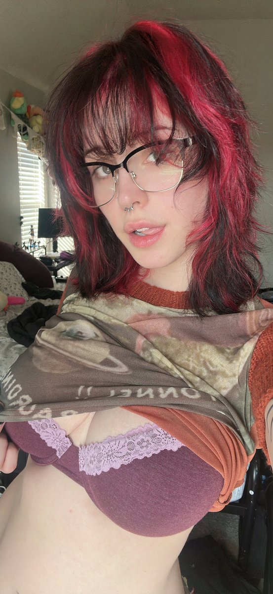 Bunni3Png's tweet photo. Go home and jerk off 
https://t.co/BbIS3iekxG https://t.co/bPYsRW7CSK