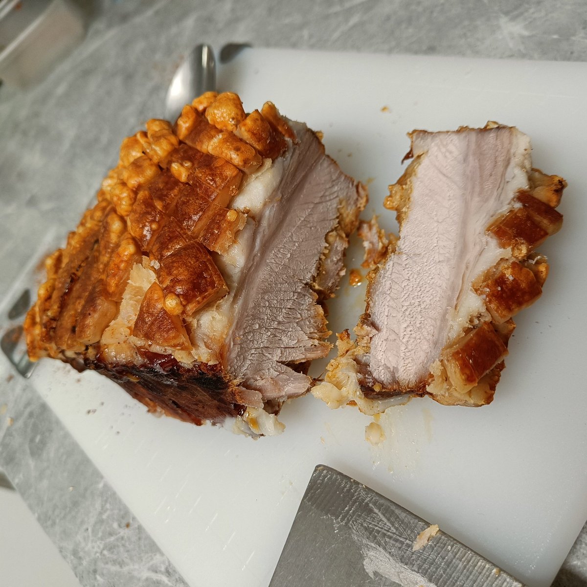 rainezest's tweet photo. Happy winter holidays and fluff make roasted pork today.
It's good but it can be better! Going to try partly boiling it next time~
#guineatouille #roastpork https://t.co/bitiGsQM7v