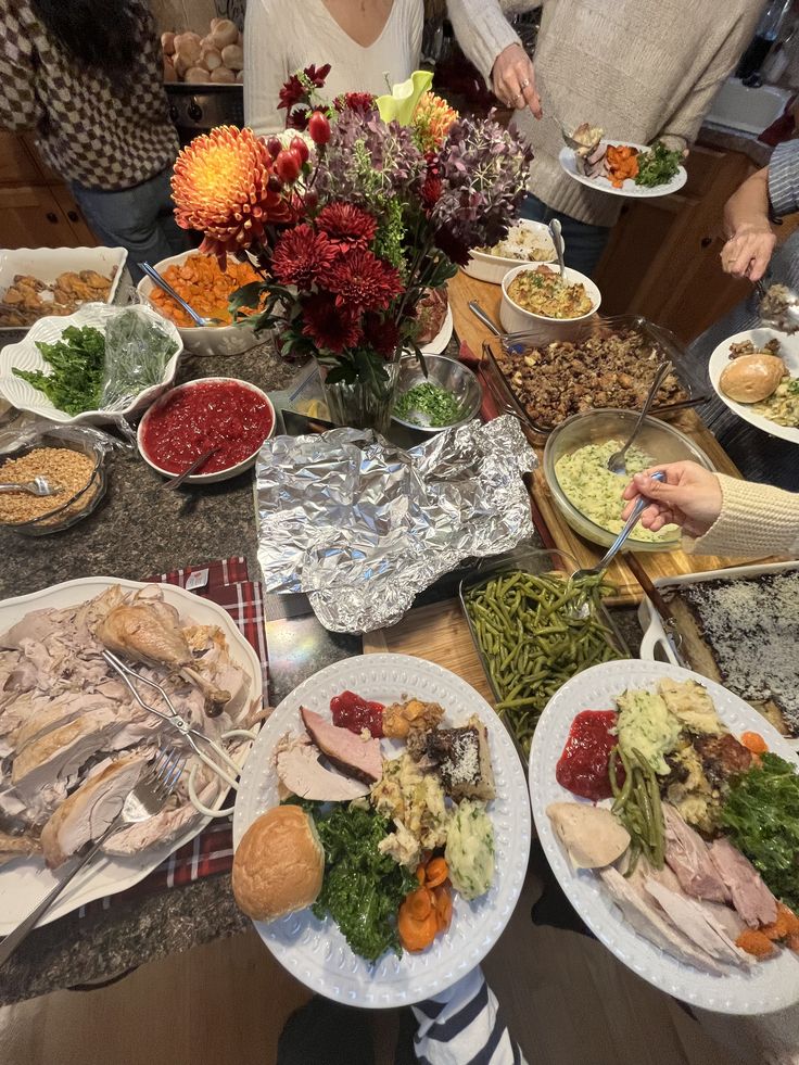 .

          ~ ~ 𝐦𝐲 𝐂𝐡𝐫𝐢𝐬𝐭𝐦𝐚𝐬 𝐝𝐢𝐧𝐧𝐞𝐫

.