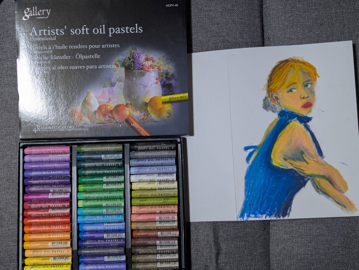 オイルパステルでお絵描きの練習。 B5サイズの画用紙にムンギョの