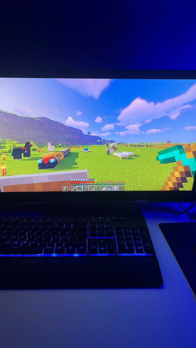 vos despues de las 00 vas a salir 

yo voy a estar asi.. no somos iguales