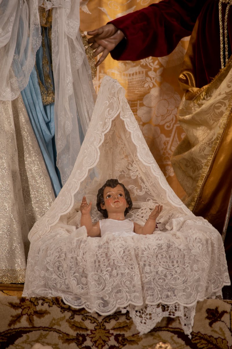 —«𝐆𝐥𝐨𝐫𝐢𝐚 𝐚 𝐃𝐢𝐨𝐬 𝐞𝐧 𝐞𝐥 𝐜𝐢𝐞𝐥𝐨, 𝐲 𝐞𝐧 𝐥𝐚 𝐭𝐢𝐞𝐫𝐫𝐚 𝐩𝐚𝐳 𝐚 𝐥𝐨𝐬 𝐡𝐨𝐦𝐛𝐫𝐞𝐬 𝐪𝐮𝐞 𝐚𝐦𝐚 𝐞𝐥 𝐒𝐞𝐧̃𝐨𝐫».”