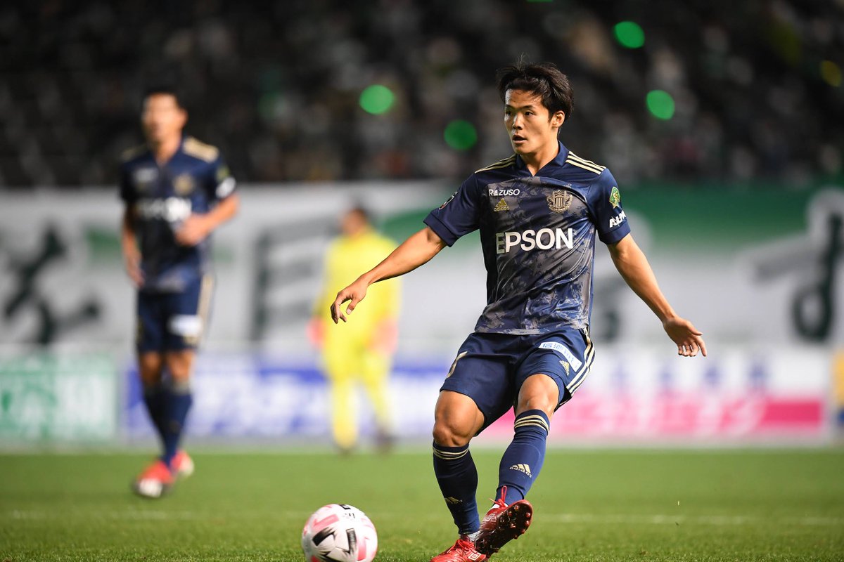 yamagafc's tweet photo. 【ニュース】山本龍平選手　レノファ山口FCへ完全移籍のお知らせ

高卒での加入から約6年間、松本山雅FCのために闘い続けてくれたリュウヘイ。
今シーズンはチーム最古参として、さまざまな重圧の中でも最後までチームを支えてくれました。
心から感謝しています。
またピッチで会える日を楽しみにしています🔥

コメントはこちら⬇️
https://t.co/Jmm4RlmjgV
#yamaga
