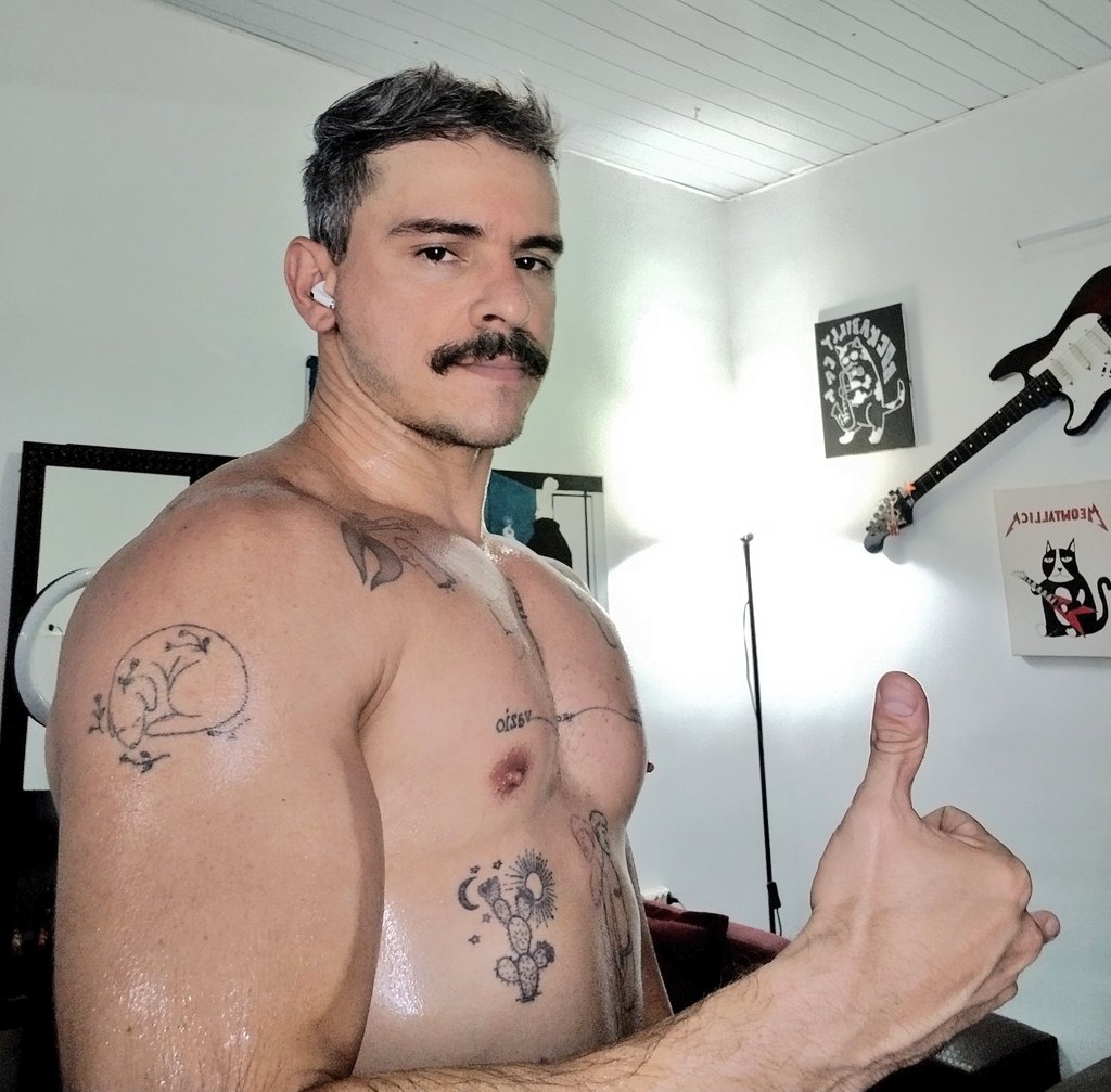 antonioKenzo's tweet image. Treino na véspera do natal