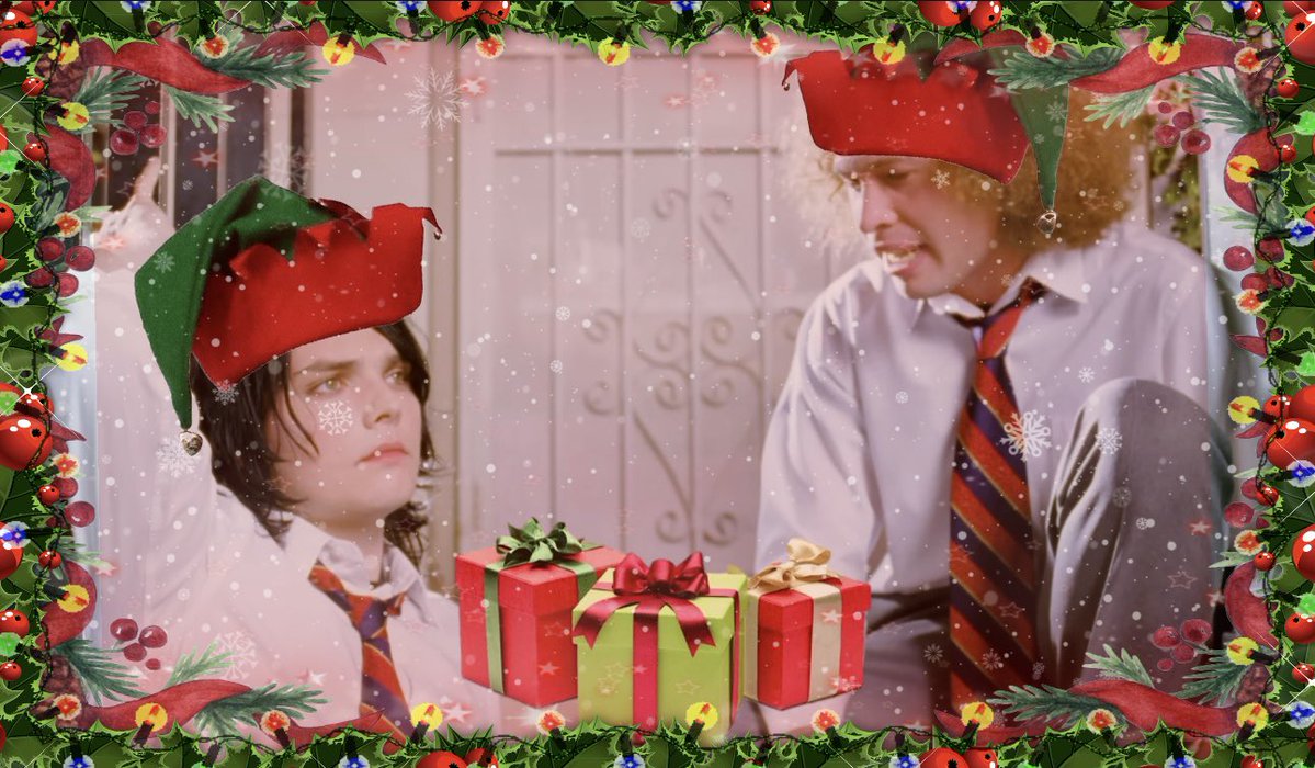 gorebugs's tweet image. “you cant wrap gifts, you cant bake cookies, and you dont know how to spread christmas cheer. face it, youre never gonna be one of santas elves”