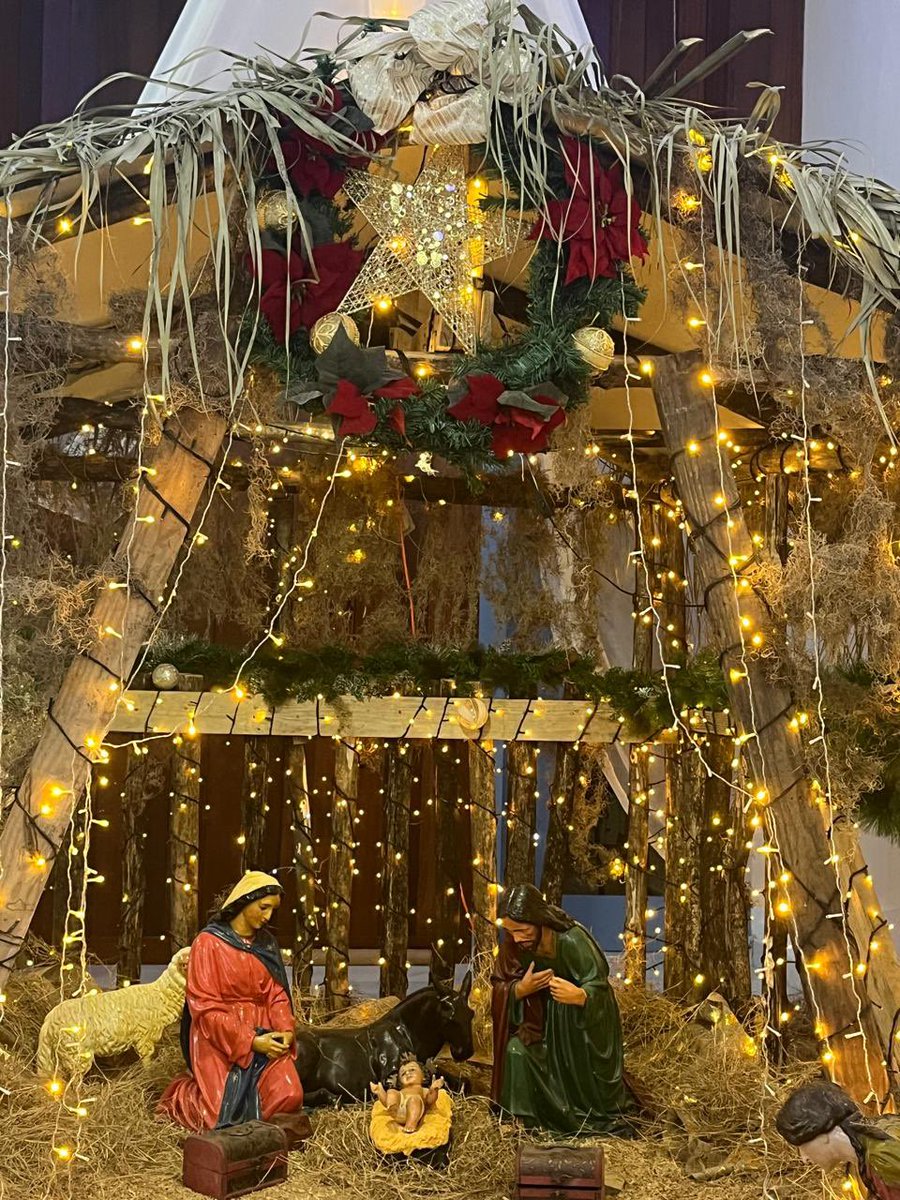 MaxHCV's tweet image. “Hoy, en la ciudad de David, les ha nacido un Salvador, que es Cristo el Señor" (Lucas 2:10-11).

¡Gloria a Dios en las alturas y en la tierra Paz a los hombres de buena voluntad!

¡Feliz Navidad!

#FelizNavidad