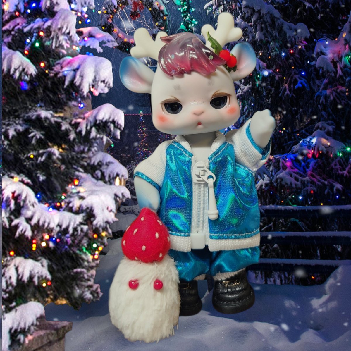 「メリクリ～🎄
　歯痛な君にケーキの妖精連れてきたよ🦌」

今日は角チェンジしてもらいました🥳
か～わいい～！
あ…その子はケーキ🍰じゃなくて🍓大福だよ🤣

歯痛でチキンも食べれてないけど、今夜くらいはケーキ食べれるかな？👀✨

角→ <a href="/chip_tea/">ちっぷ🐻🍯👟CHIP★STARS</a> 様
妖精→ <a href="/_hanakago_sp/">はなかご＊購買部</a> 様

#Cone #kumukuku