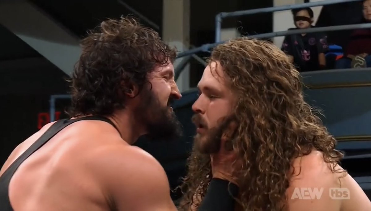 mychemicalmox's tweet image. pac wants him so bad