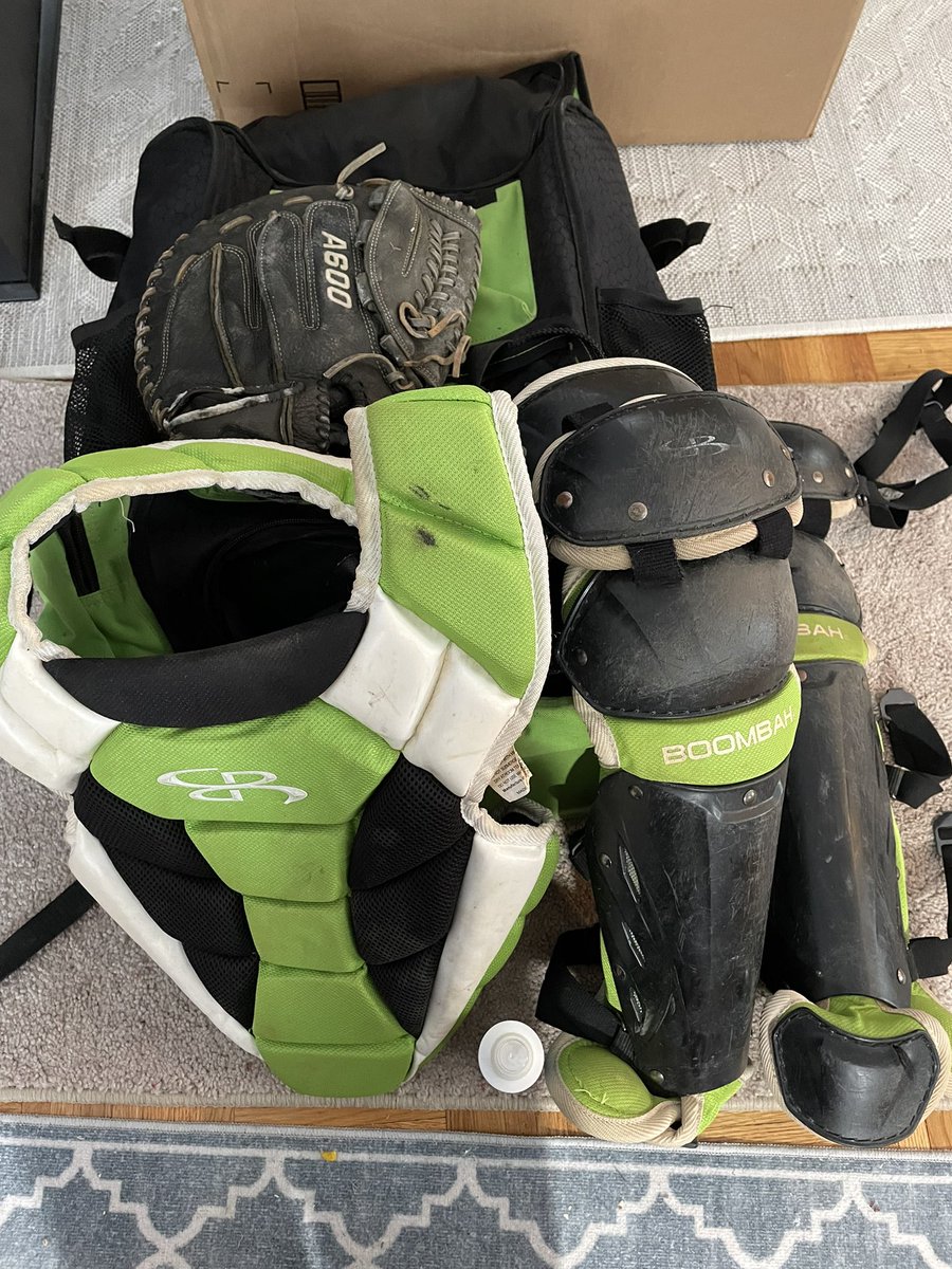 StayInSoftball's tweet photo. Catching gear going out to Addison in Duncansville, PA. Thanks to the donor who donated the catchers gear and the donor who donated the mitt! https://t.co/5pmGx4a4Hg