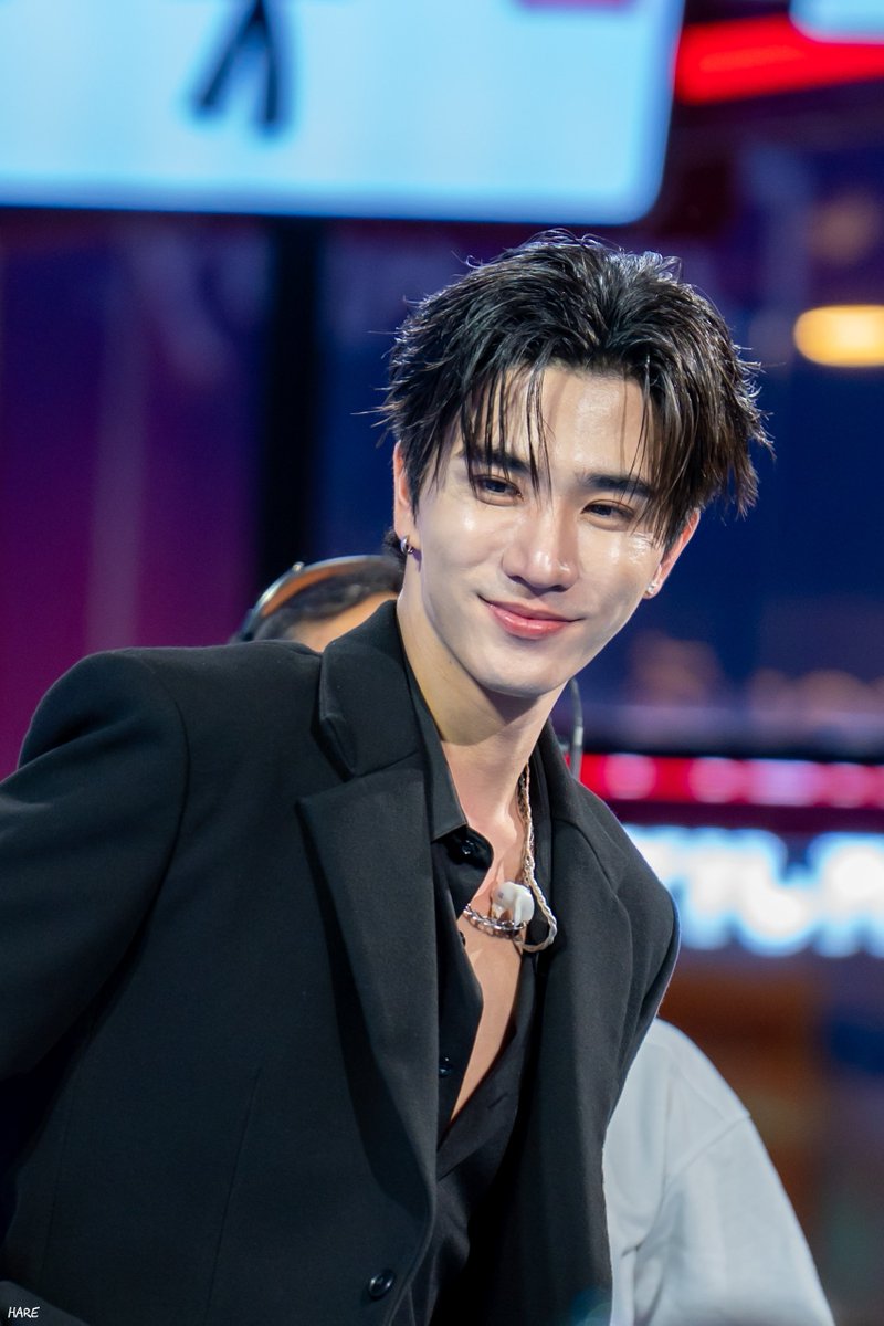 Hareshine's tweet image. (｡˃ ᵕ ˂ )⸝⋆ 🌟
　　　   ／  ＼
　　      /★∴  \
　　   (人_人_人)
　      ／  ∴∵★  ＼
   　(_人★人☆人_)
　　　      凵               ⃰. ﾟ

PERTH XMAS TOGETHER DRALLY

#DrAllyChristmasEvexPerth
#PerthTanapon @perthppe