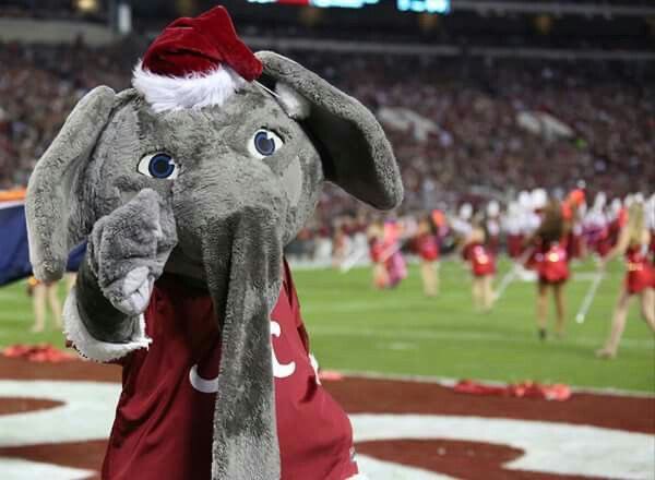 BarstoolAlabama's tweet image. ‘Twas the night before Christmas, Rose Bowl dreams filled the house