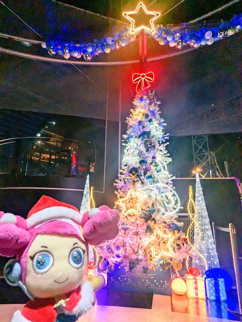 ✨🎄Merry Christmas🎄✨

＼人間サーン🎅メリクリー❗️／
サンタLOPITからのプレゼントは
ジョイポリスでのサイコーな時間🎁

イルミネーションがキラキラして
とーってもロマンチックでしょー💖

遊びに来てくれるのを待ってるヨ❣️
tokyo-joypolis.com

#ジョイポリス #ロピット #LOPIT