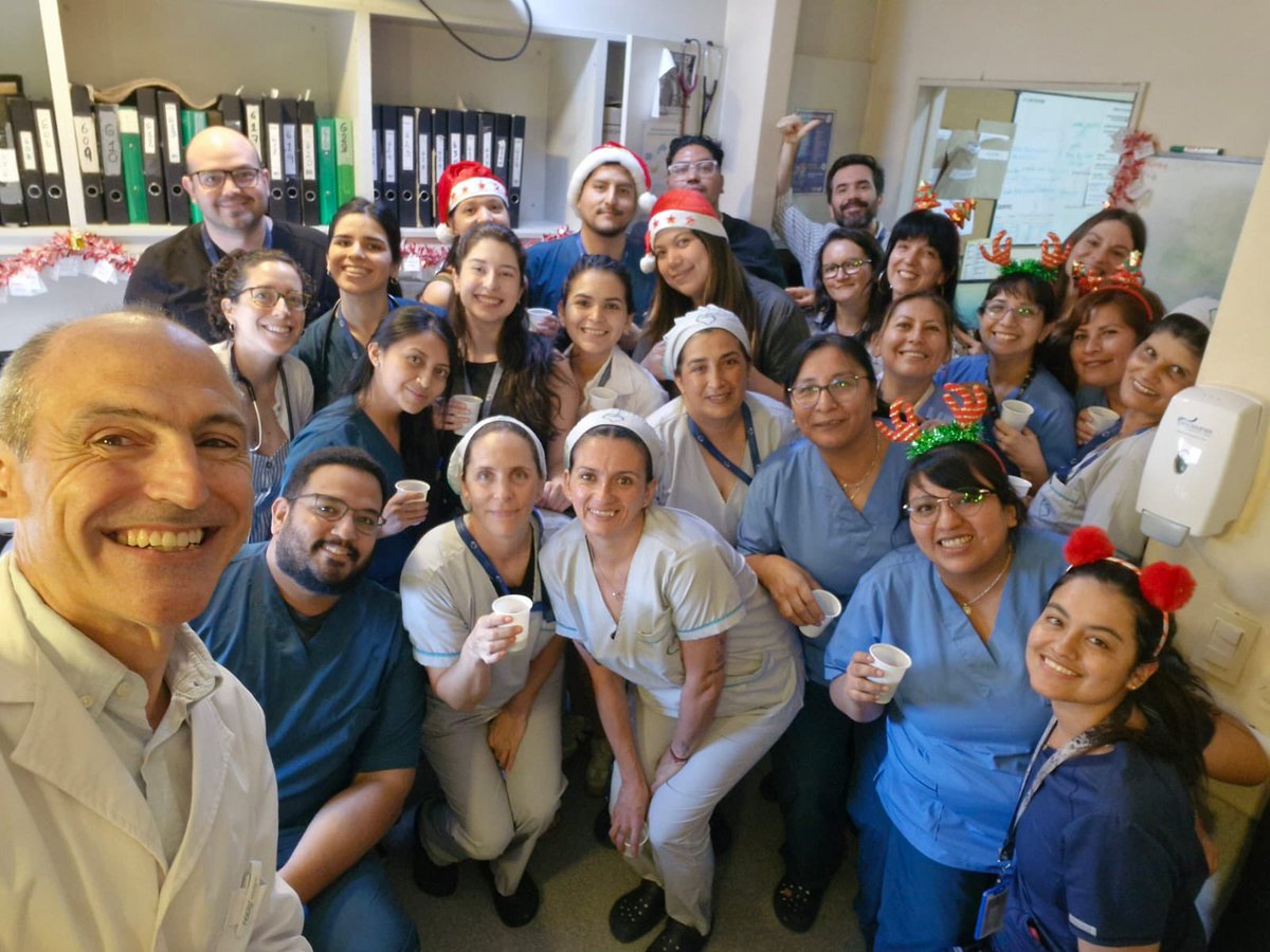 marce_ebner's tweet photo. Navidad en el Servicio de Hematología y Trasplante del Sagrado Corazón https://t.co/T0vzesJnWo