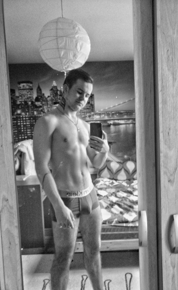 young_daddy tweet media