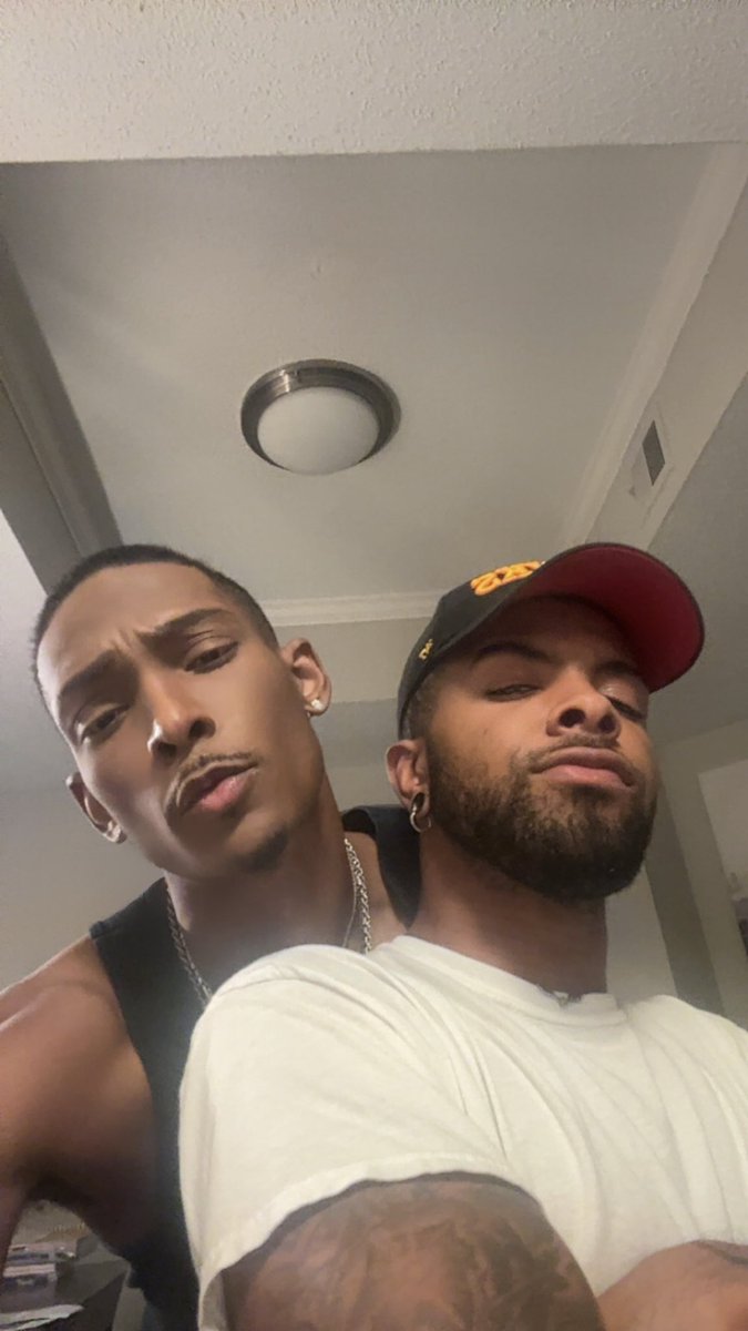 𝐀𝐯𝐞𝐫𝐢 tweet media