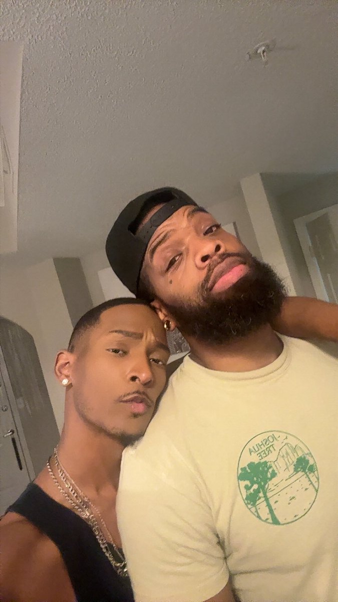 𝐀𝐯𝐞𝐫𝐢 tweet media