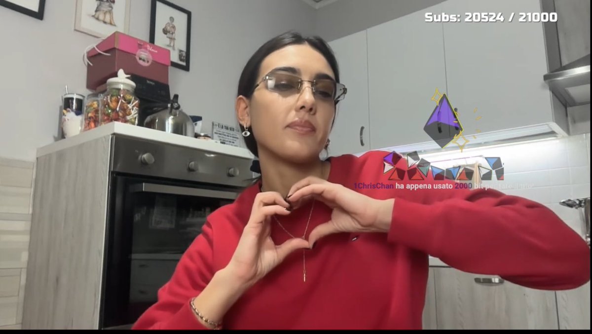 ZeudinersFromFR's tweet image. Zeudi qui pense à faire un live le 24 décembre 🥹 Un an après on a vraiment choisi la bonne personne 🫶🏼 

Une pensée pour ceux qui n’ont pas leurs proches à côté, pour le personnel de santé qui travaille, à ceux qui ont perdu des proches cette année 🫂 

#zeudiners