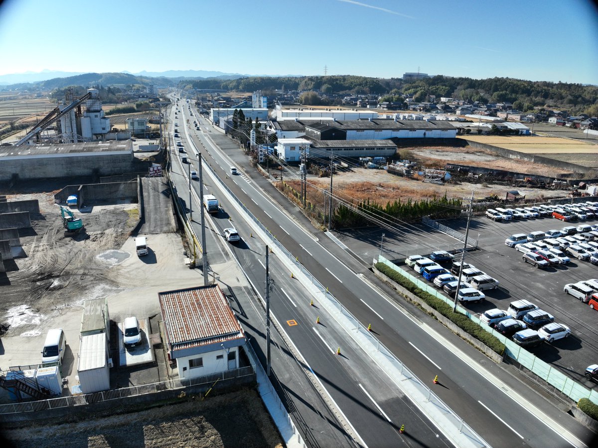 国道368号では、名阪国道から名張市の間で、2車線の道路を4車線に拡幅
