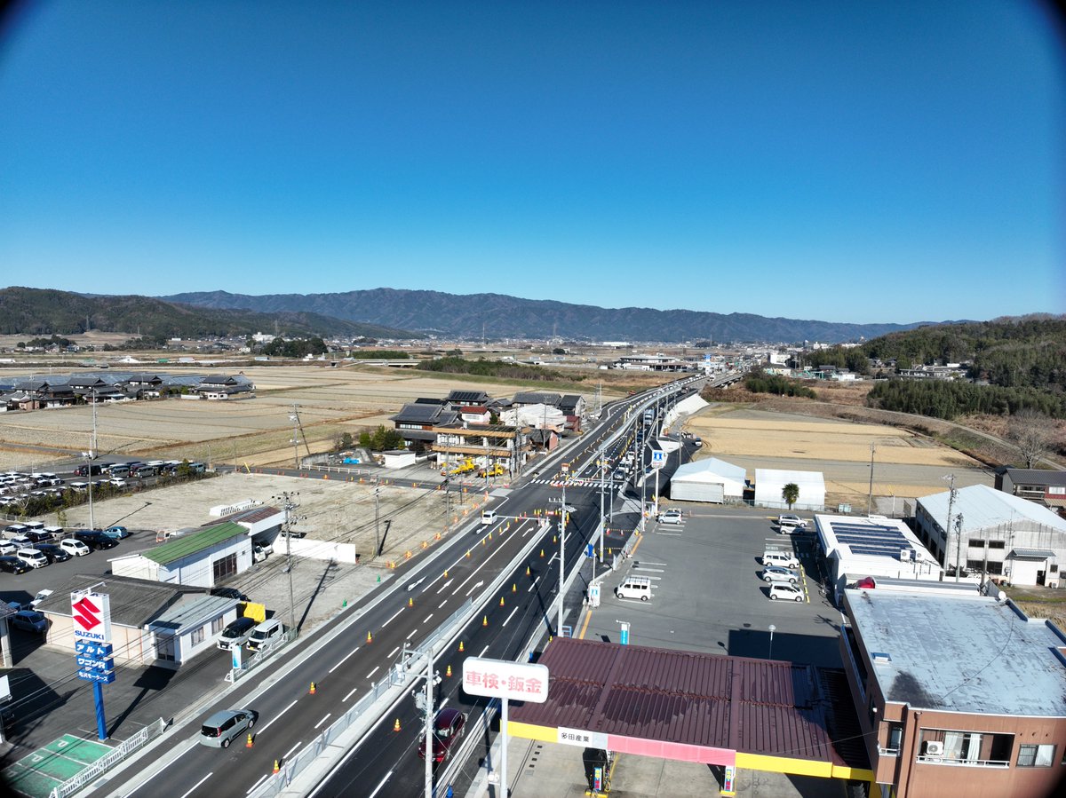 国道368号では、名阪国道から名張市の間で、2車線の道路を4車線に拡幅