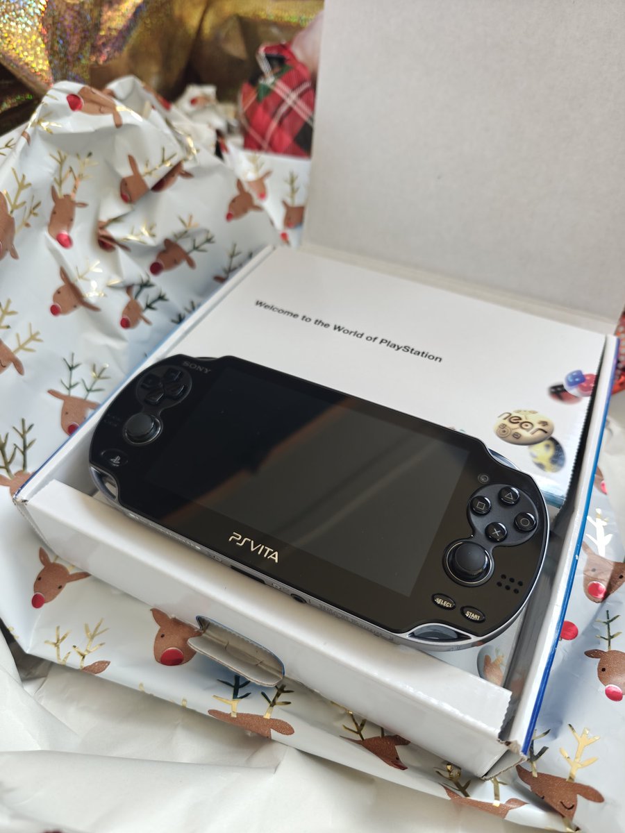 LittleBigSpikey's tweet image. Treated myself to a mint condition PlayStation Vita this Christmas🎄🎁