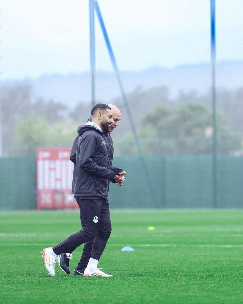 📸 | منتخب مصر يواصل تدريباته استعدادا لمواجهة جنوب أفريقيا بكأس الأمم الأفريقية 🇪🇬

#منتخب_مصر #كأ