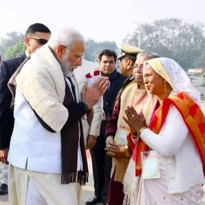 देश के यशस्वी प्रधानमंत्री, आदरणीय श्री नरेंद्र मोदी जी के लखनऊ आगमन पर उनका हार्दिक स्वागत एवं अभिनंदन।
प्रधानमंत्री जी का आगमन उत्तर प्रदेश के विकास, सुशासन और जनकल्याण के संकल्प को नई ऊर्जा देगा। उनके मार्गदर्शन में प्रदेश निरंतर प्रगति के पथ पर अग्रसर है। <a href="/narendramodi/">Narendra Modi</a>