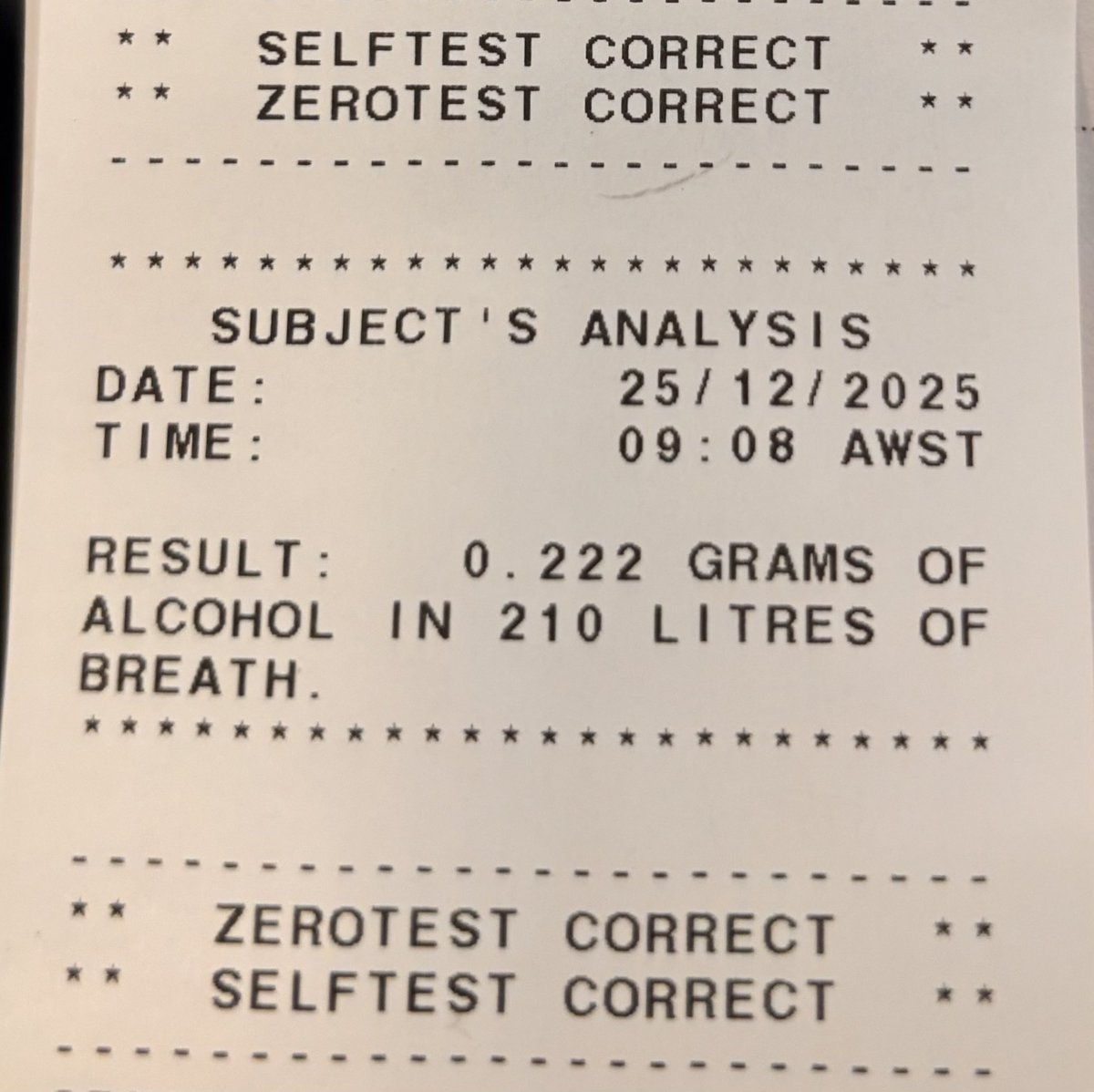 Geraldton Police would like to wish everyone a Merry Christmas 🎅 

Please remember, to organise a designated driver and get home safely! 

A 22 year old female has already been detected driving well over 4 times the legal limit with a BAC of 0.222g/210L!!

#FB #DriveSafe
