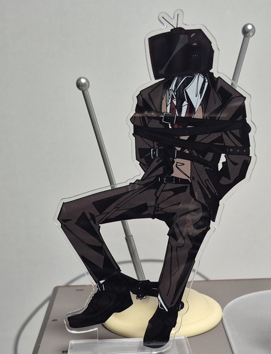 크리스마스 + 제 생일 이슈로 첫 rt이벤트를 진행해 보려고 합니다!🥹 
Rt해주신 분들중 두분에게 샘플로 뽑은 사진 속 속박 브라운 스탠드(누들스토퍼형) 컬러&amp;흑백중 하나를 보내드려요!📺🫶
추첨은 트친 1명 탐넘 1명으로 진행합니다!

※사신보다 색감이 어둡고 초록빛 주의!ㅠㅠ
당발 1/1 !!