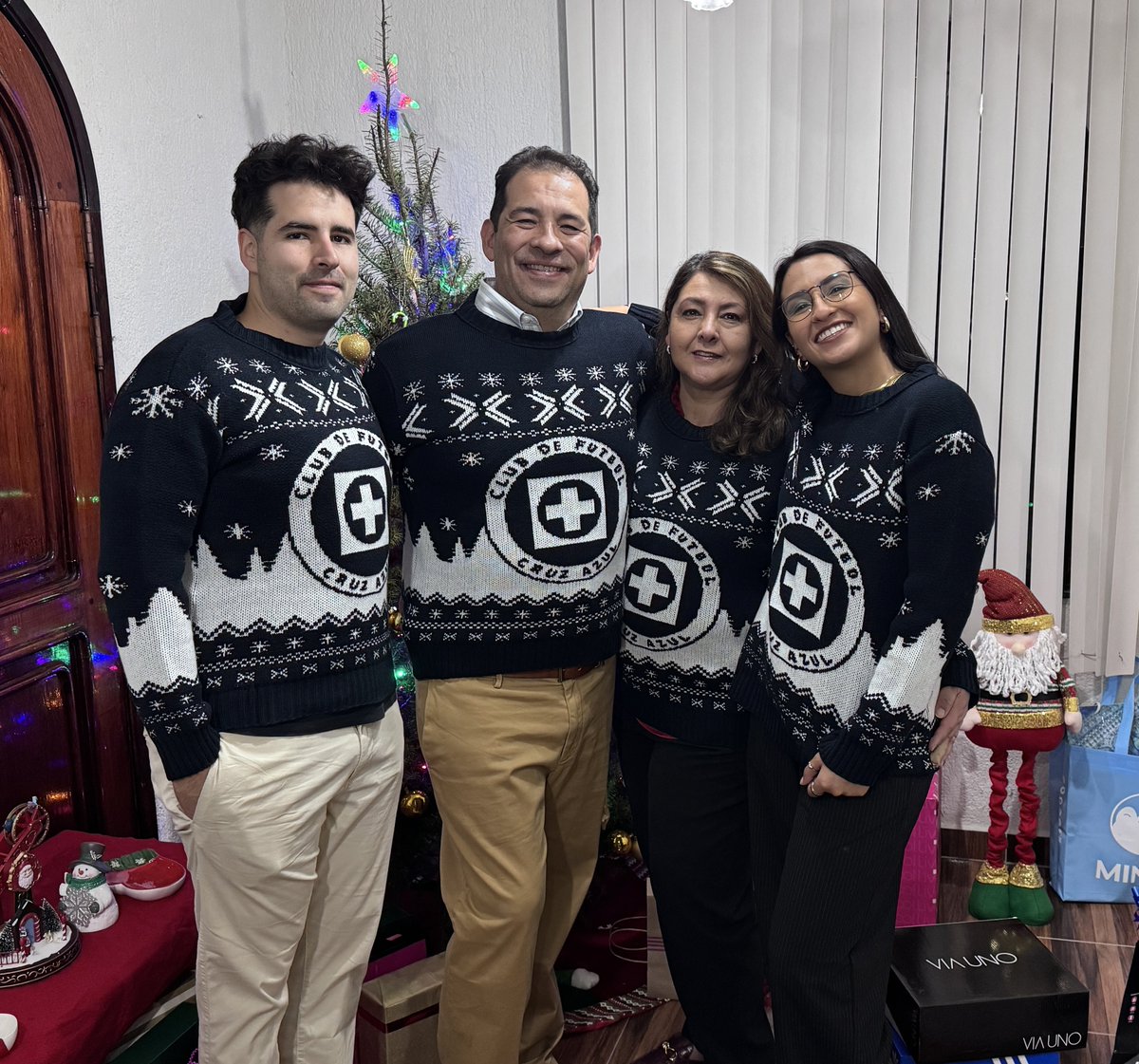 𝐬𝐚𝐦 tweet media