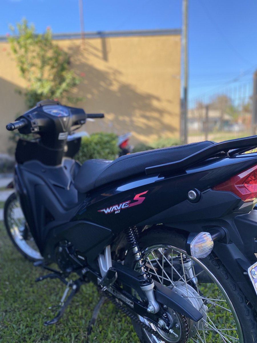 _robrem's tweet image. ME ROBARON HONDA WAVE S‼️
• Modelo 2022
• Calcos rosas
• Sin luces de posición
HOY POR LA TARDE, CALLE ALVEAR 1955, enfrente a despensa y kiosco JR
cualquier dato me escriben, es de mucha ayuda