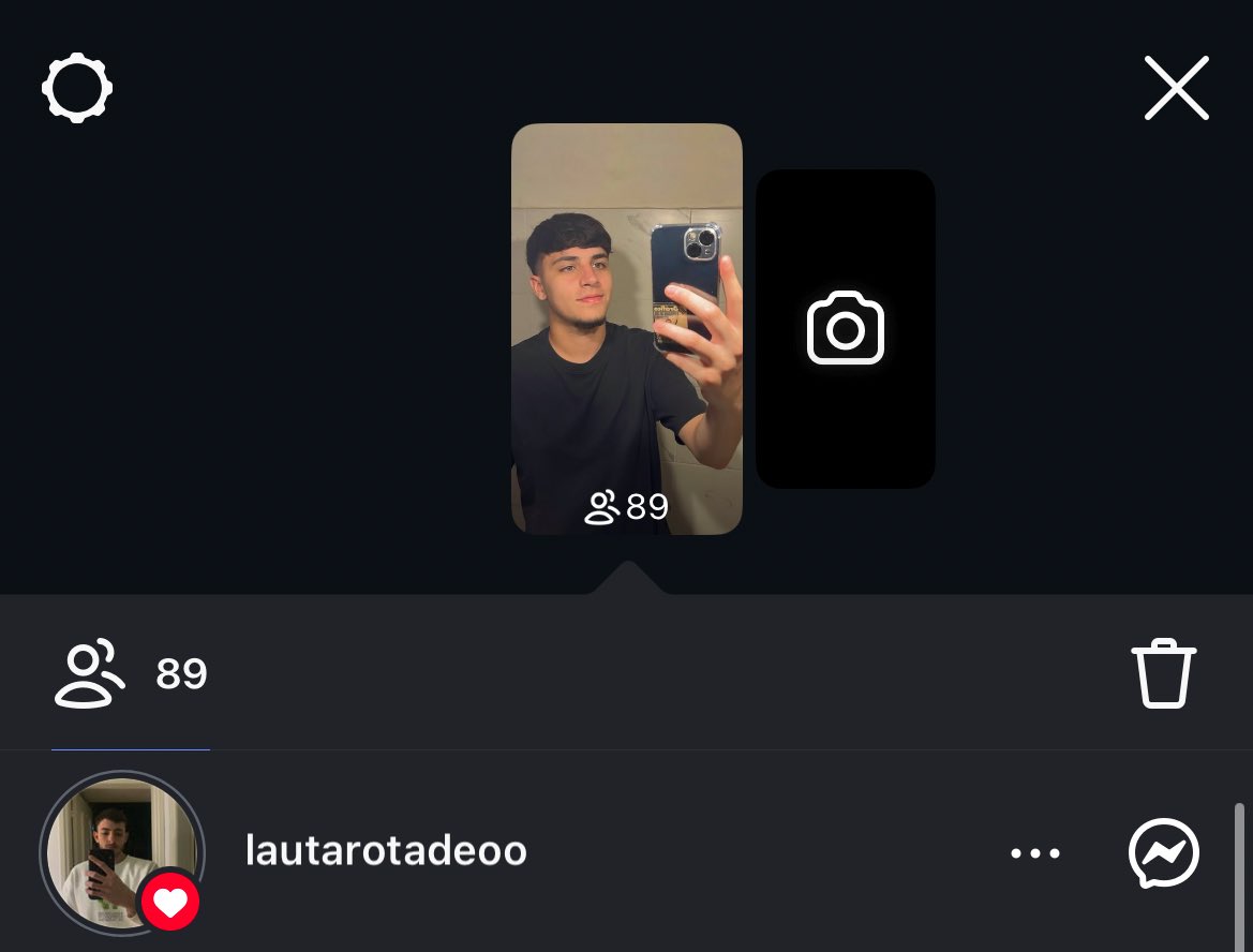 Las minas: *notificación de 1000 likes*

Los pibes: