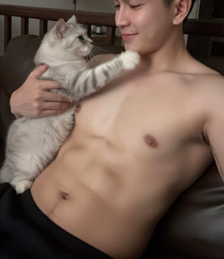 มาเล่นแมวห้องผมได้นะครับ #อมตะชลบุรี #ชลบุรีนัดเย็ด