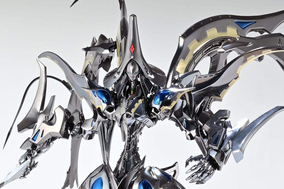 OURTREASUREinfo's tweet image. 天照家アゲハ型GTMモルフォこと
『アゲハ・モルフォ・ザ・スルタン』
を永野護氏監修のもと1/100スケールでキット化
腹部には負荷を考慮し金属棒インサート成形を採用。頭部は流し目で造型されたフェイスのほか目線を正面にしたフェイスも付属し好みで選択することが可能
ourtreasure.co.jp/%E8%A3%BD%E5%9……