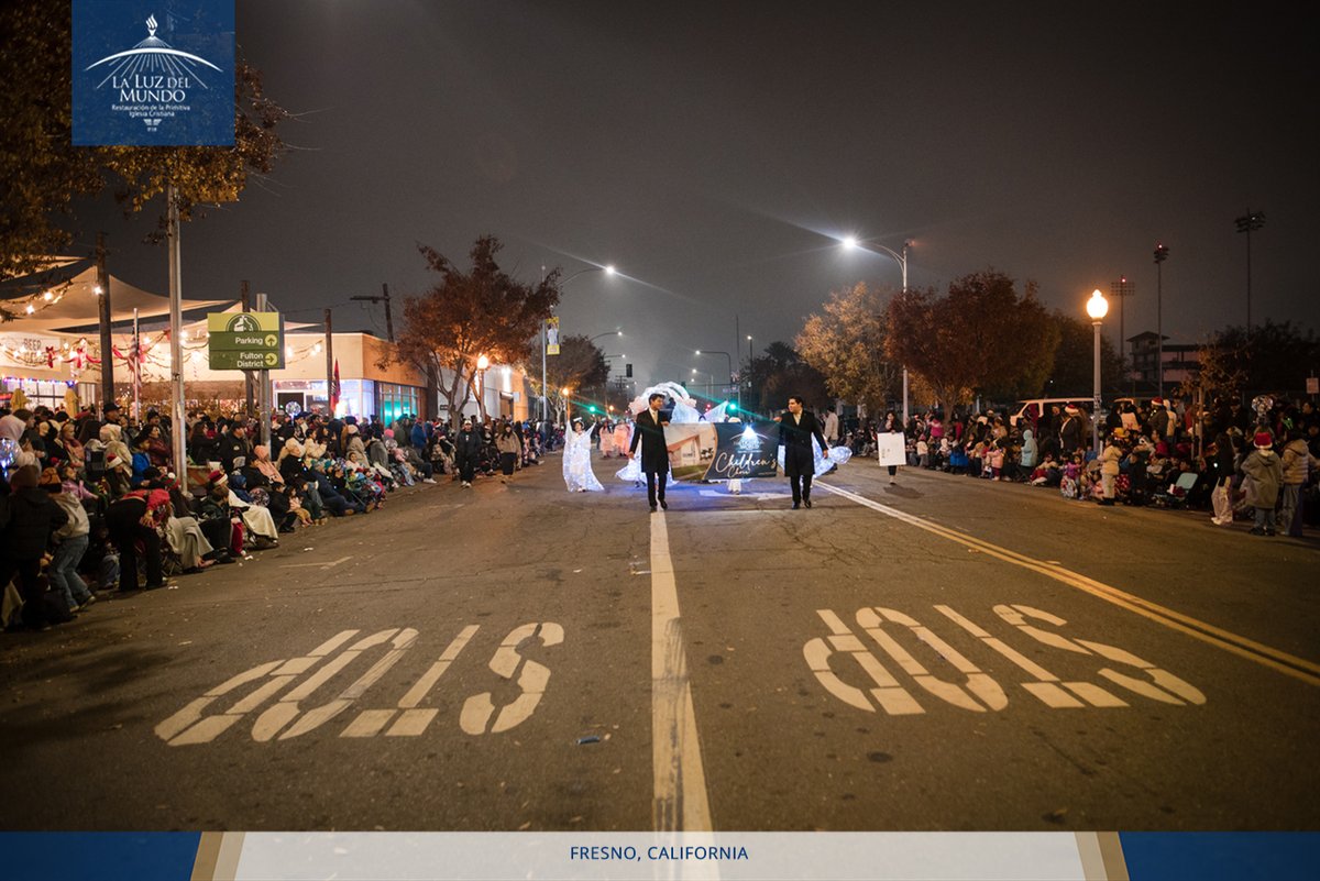 lldmfresno's tweet photo. Participación Histórica del Coro de la Iglesia La Luz del Mundo en el Desfile Navideño de Fresno
Sábado 13 de diciembre de 2025

#LLDM #LLDMFRESNO #ElAmorNosune #WeAreLight https://t.co/vRNfrqB0V6