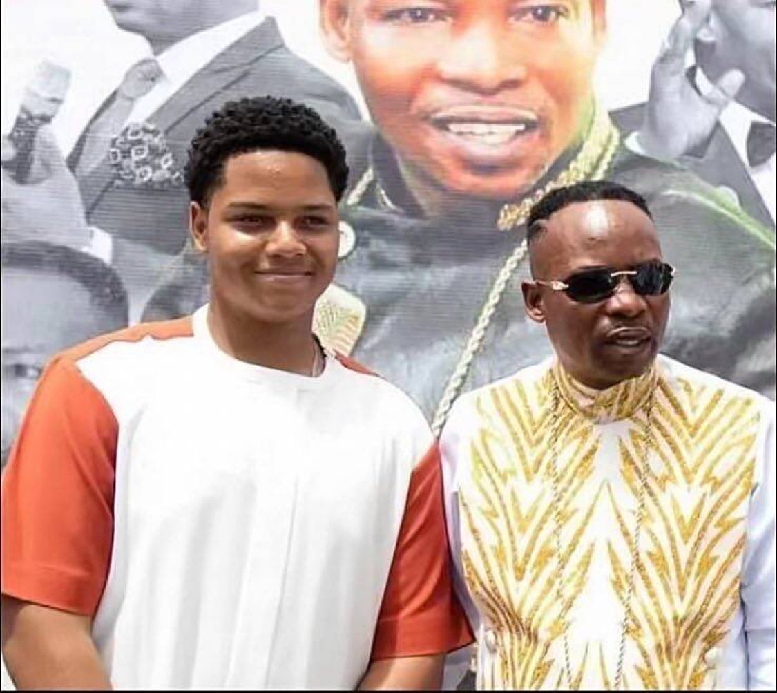 unscripteddose's tweet image. Everybody forget this issue?