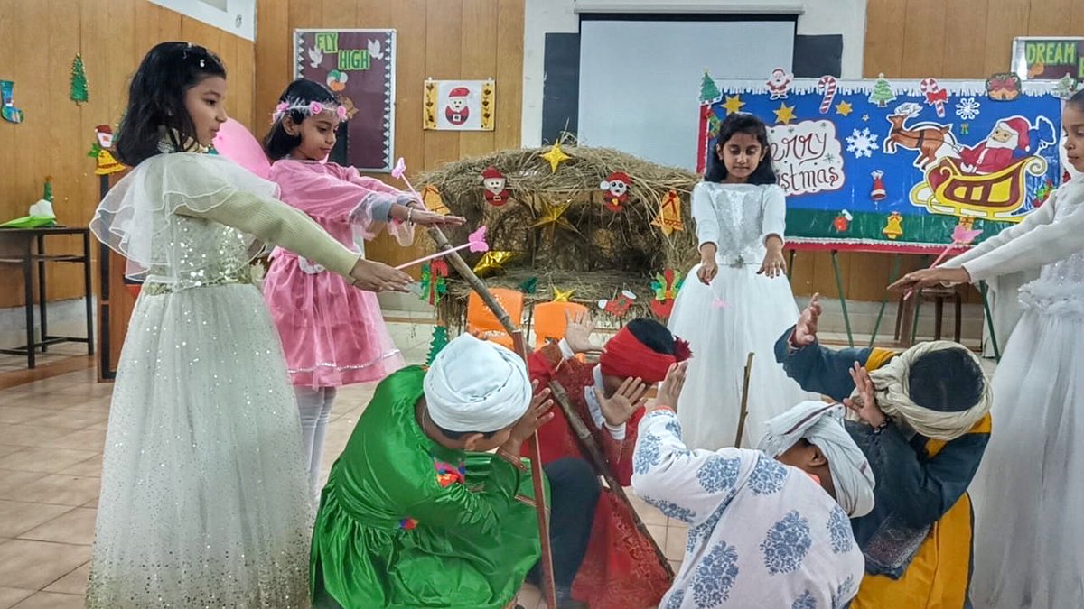 apsprayagraj's tweet photo. All three wings of APS New Cantt, Prayagraj wish you all a very Merry Christmas 🎄

May this festive season bring joy, peace, warmth, and happiness to every home, and inspire love, kindness, and togetherness.
Season’s Greetings!

#APSNewCanttPrayagraj
#MerryChristmas
#Christmas https://t.co/apKQ0Nr7Gy