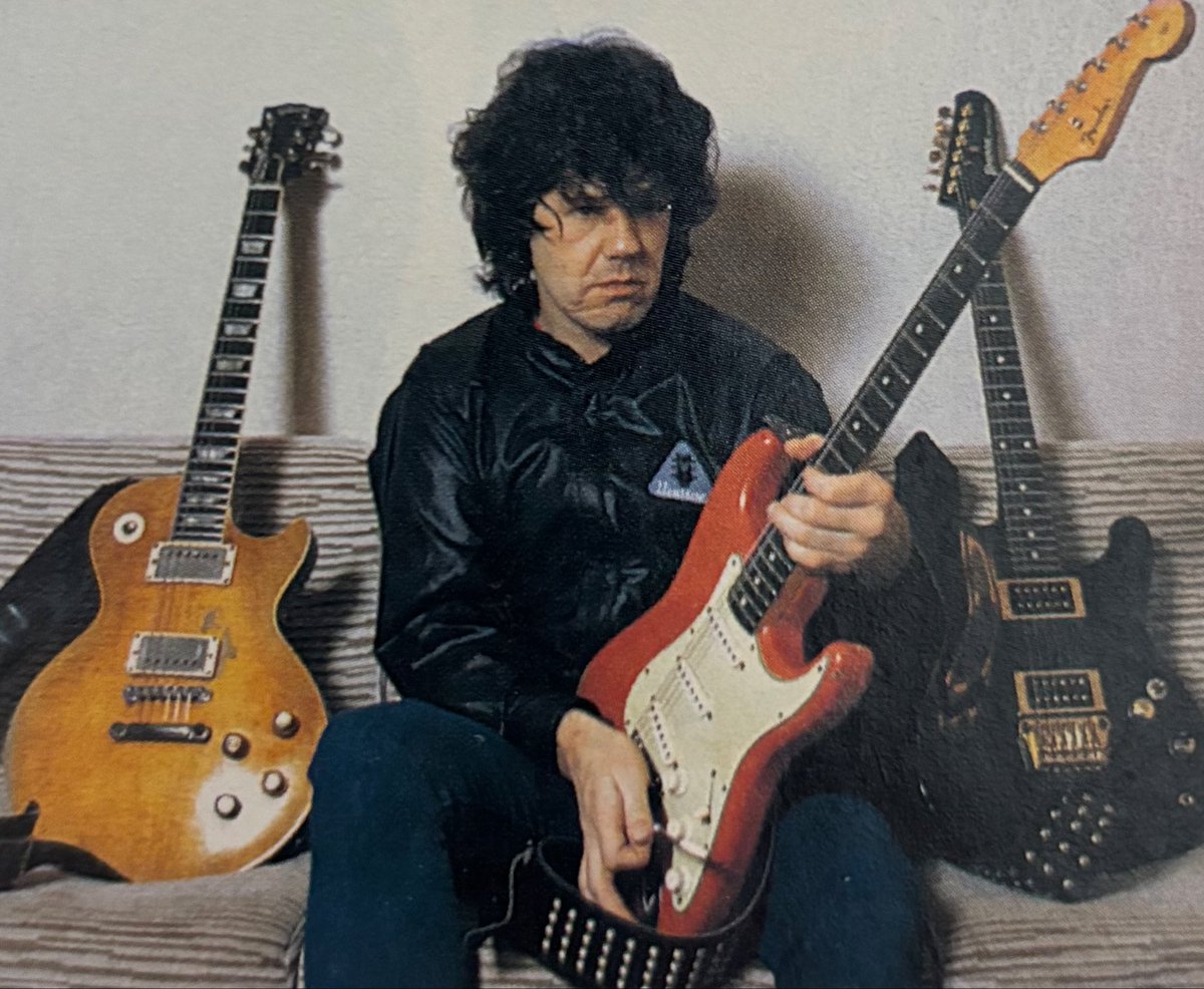 このレスポールは彼が尊敬するピーター・グリーンから譲り受けたギター