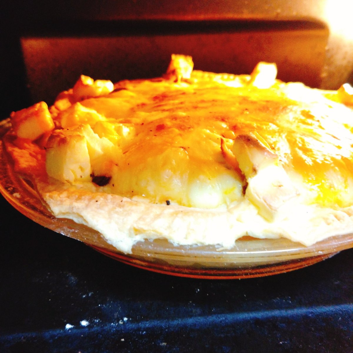 マライアキャリーを聴いてます♪今日はいぶりがっことクリームチーズとさつまいものキッシュを焼いてます。今月の限定ランチは和風のビーフストロガノフです💕
#今日のキッシュ　#キッシュ　#いぶりがっこ　#キッシュカレンダー　#１２月２５日　#押上　#カフェ　#ランチ　#ギャラリー #ケニア山の紅茶