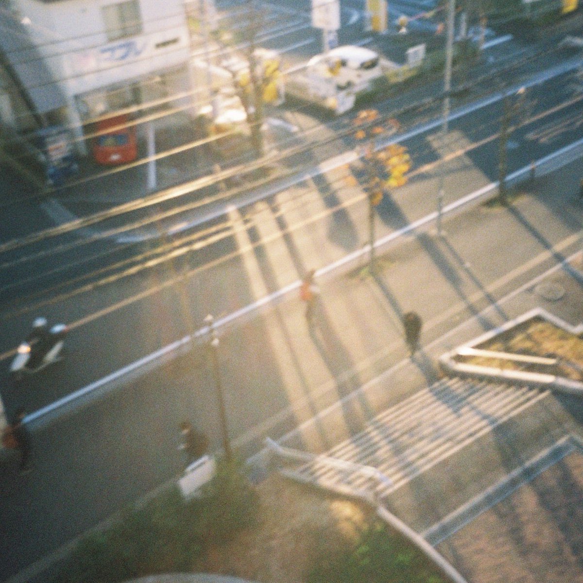 [PLAYLIST]

崎山蒼志「泡沫｣が
#Spotify (<a href="/SpotifyJP/">Spotify Japan</a>) 公式プレイリストに
リストインしました！

▼New Music Wednesday
open.spotify.com/playlist/37i9d…

▽アーティストページ
open.spotify.com/artist/1IEretL…