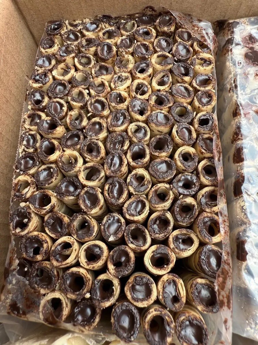 meauwww11's tweet image. dr kecil selalu beli astor kopong yg isinya angin doang…

kalian harus tau kalo ada Astor yg isinya full coklat tuh beneran ada. No Hoax‼️

cobain hacks ini, masukin k kulkas bentar behh lebih nikmat