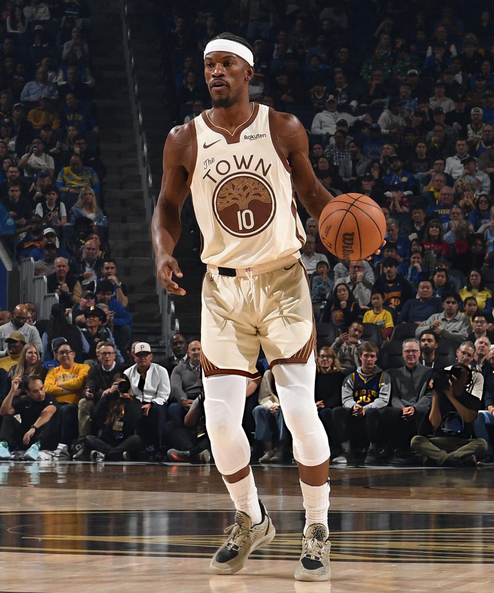 Steph and Jimmy wearing matching Li-Ning JB3s 🔥